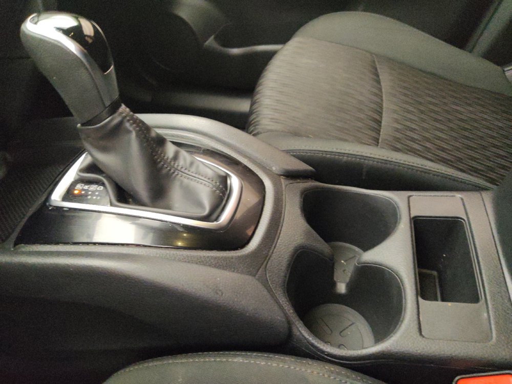 Used 2020 Nissan Rogue S FWD image 26