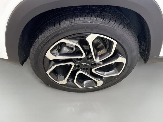 Used 2025 Chevrolet Trax RS w/ Driver Confidence Package FWD image 31