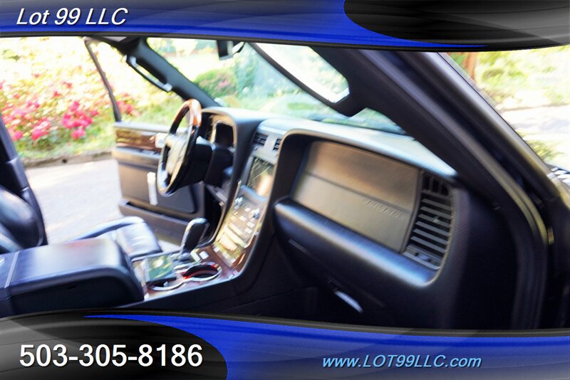 Used 2017 Lincoln Navigator Select AWD/4WD image 20