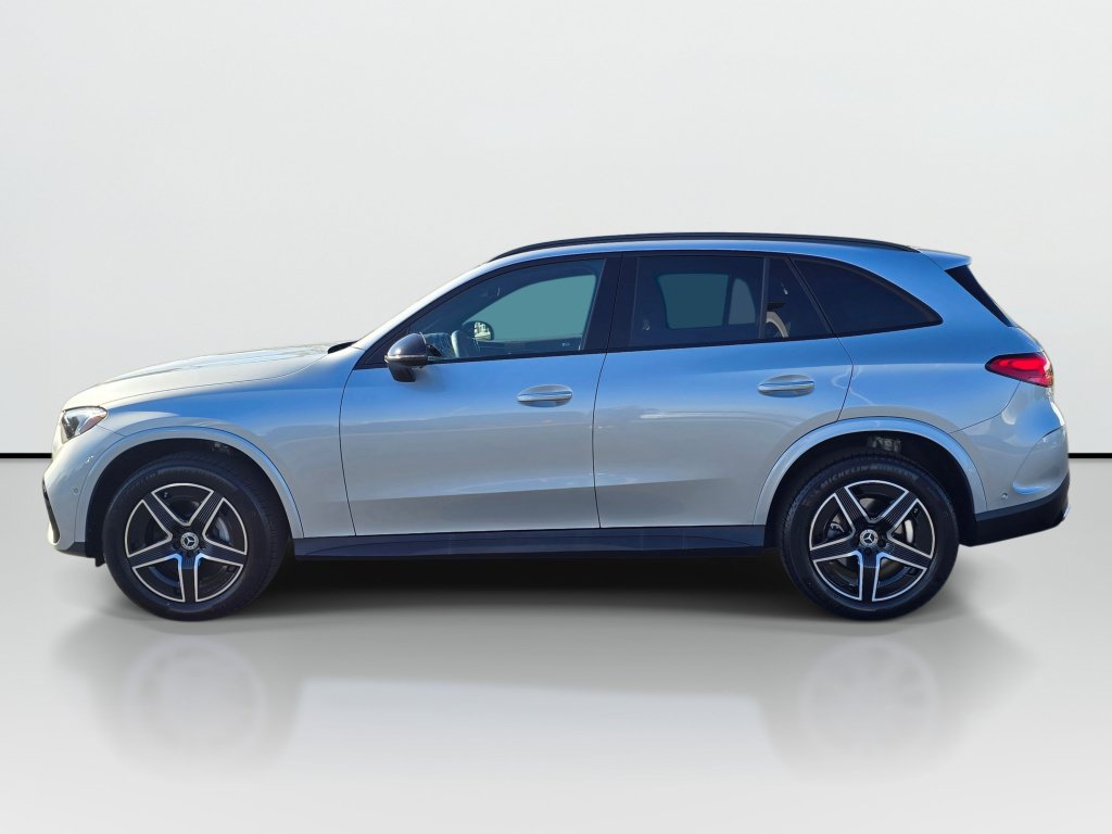 Used 2026 Mercedes-Benz GLC 300 4MATIC image 2
