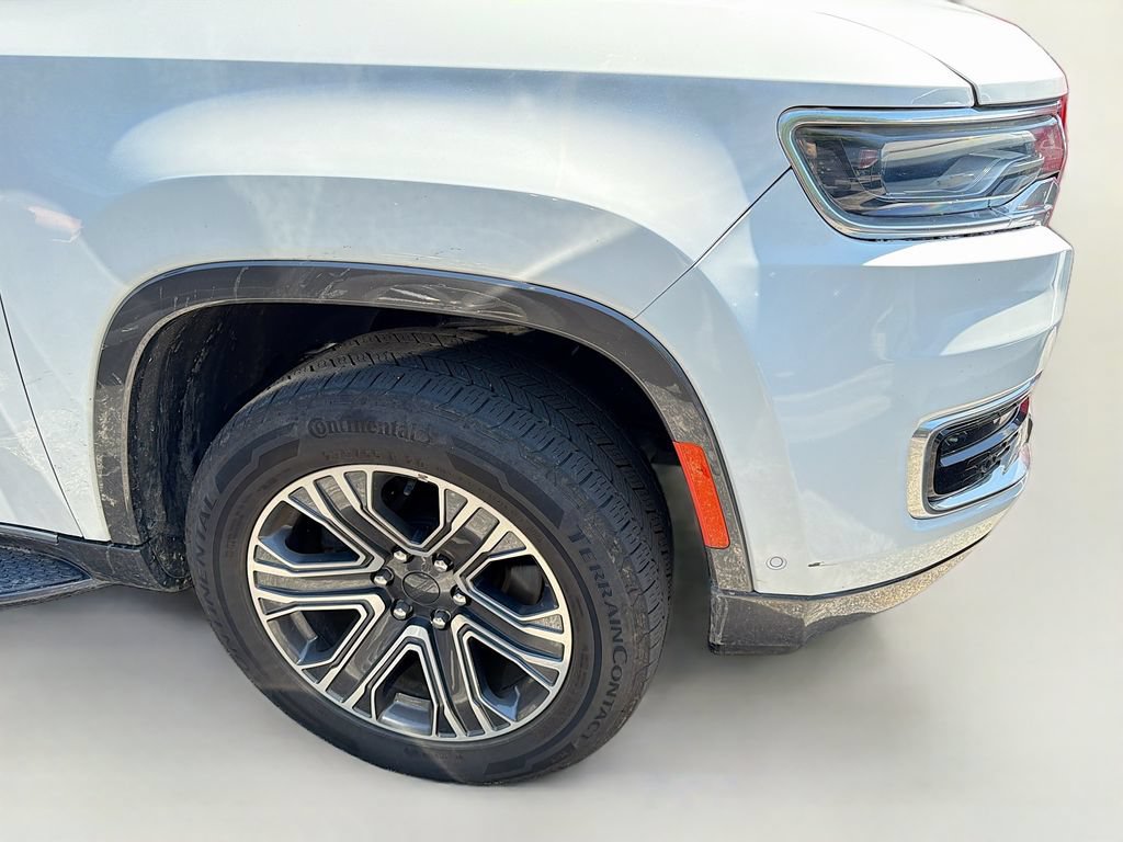 Used 2022 Jeep Wagoneer Series III AWD/4WD image 10