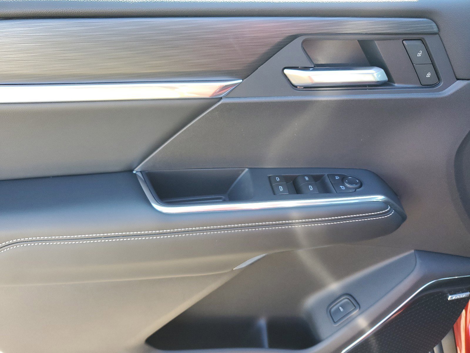 New 2025 GMC Acadia Elevation image 22