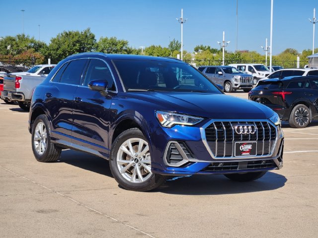 Used 2025 Audi Q3 2.0T Premium Plus w/ Premium Plus Package AWD/4WD image 2