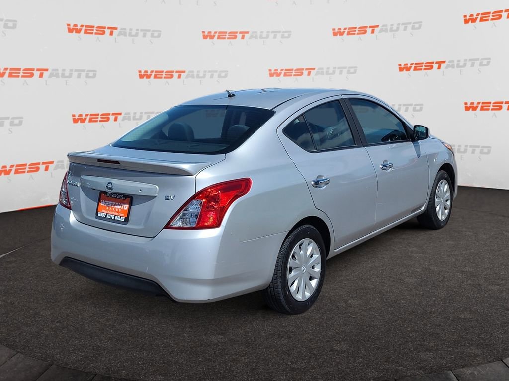 Used 2019 Nissan Versa SV FWD image 5