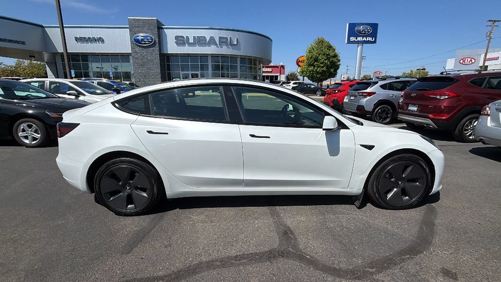 Used 2023 Tesla Model 3 Standard Range RWD image 3