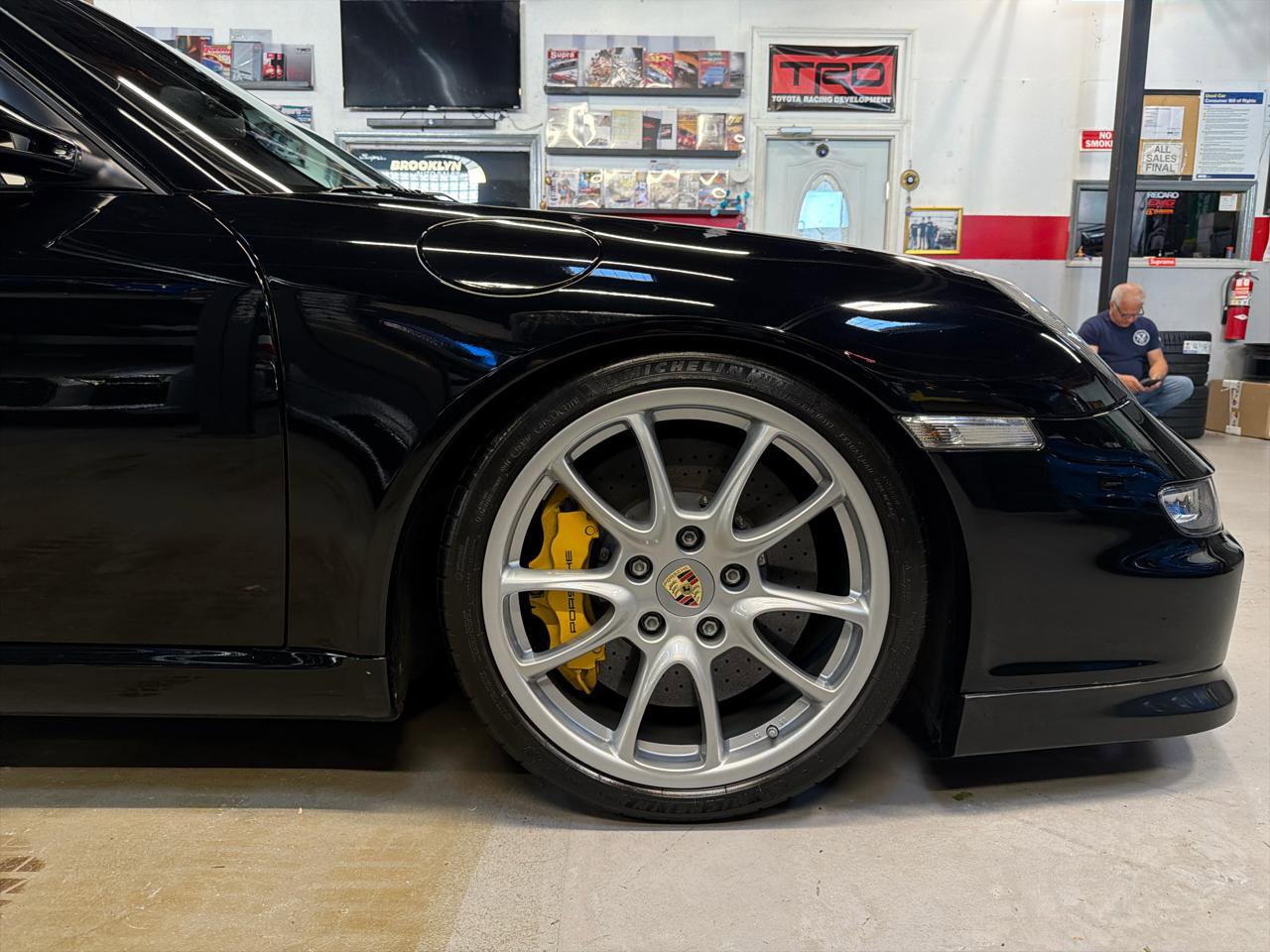 Used 2007 Porsche 911 GT3 RWD image 15