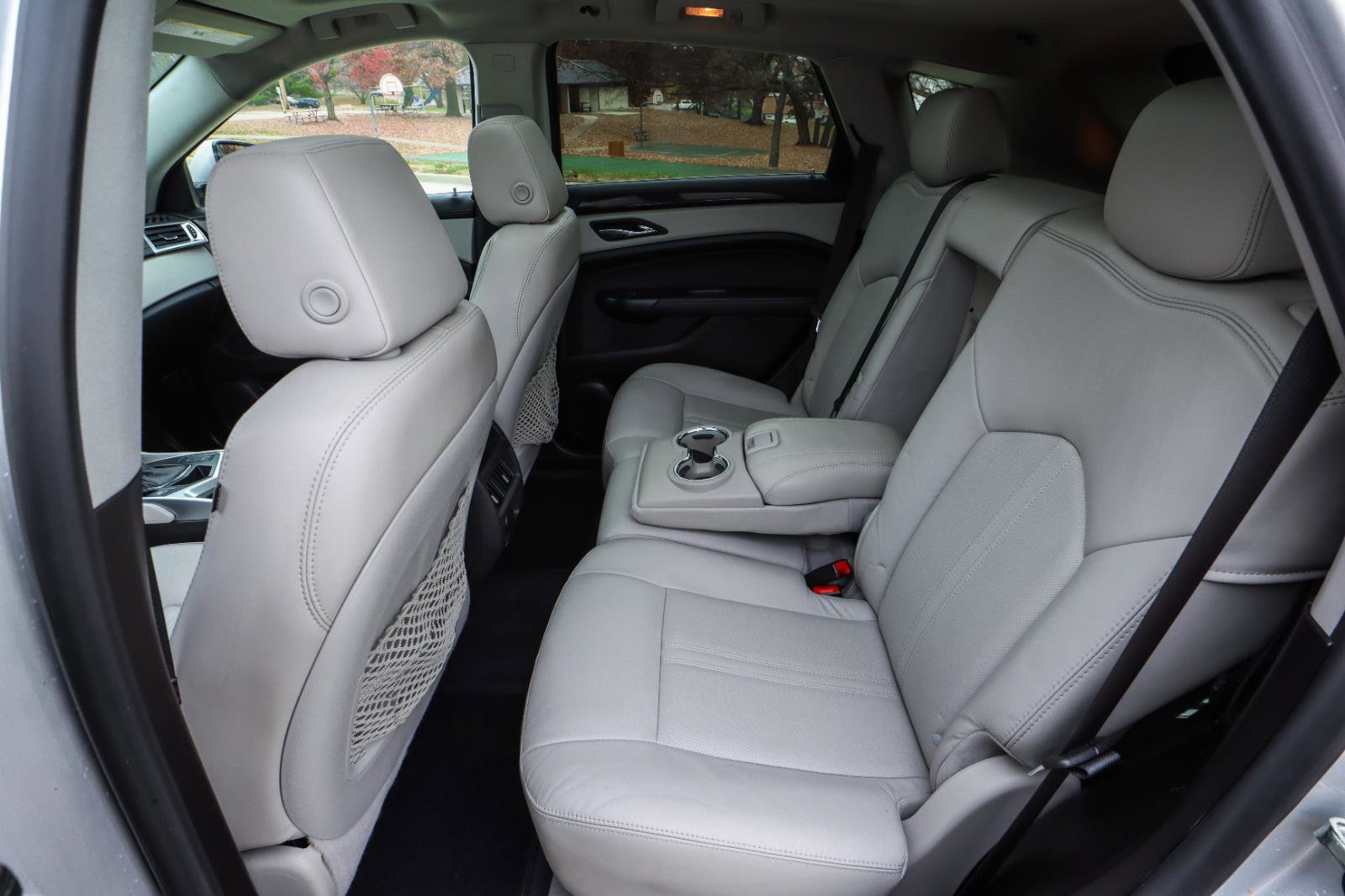 Used 2015 Cadillac SRX Luxury image 34