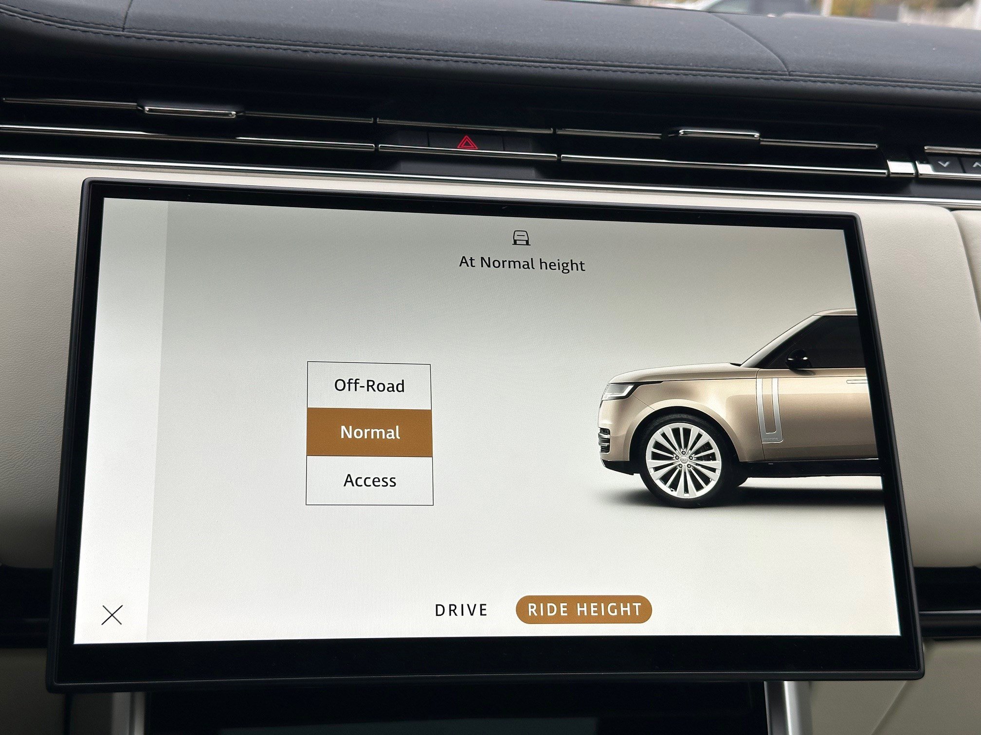 Used 2023 Land Rover Range Rover SE image 21