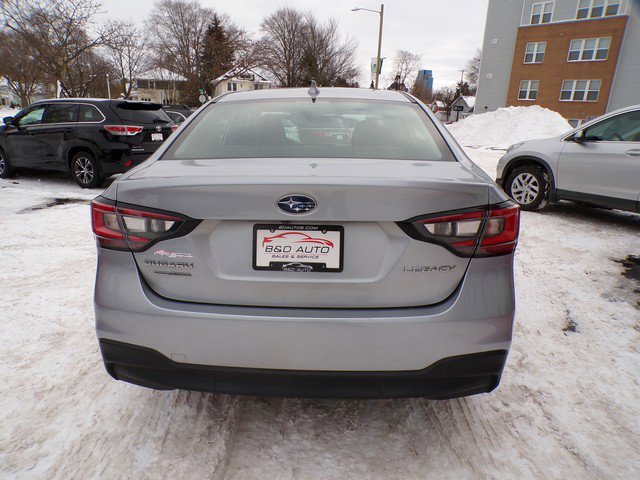 Used 2022 Subaru Legacy image 4