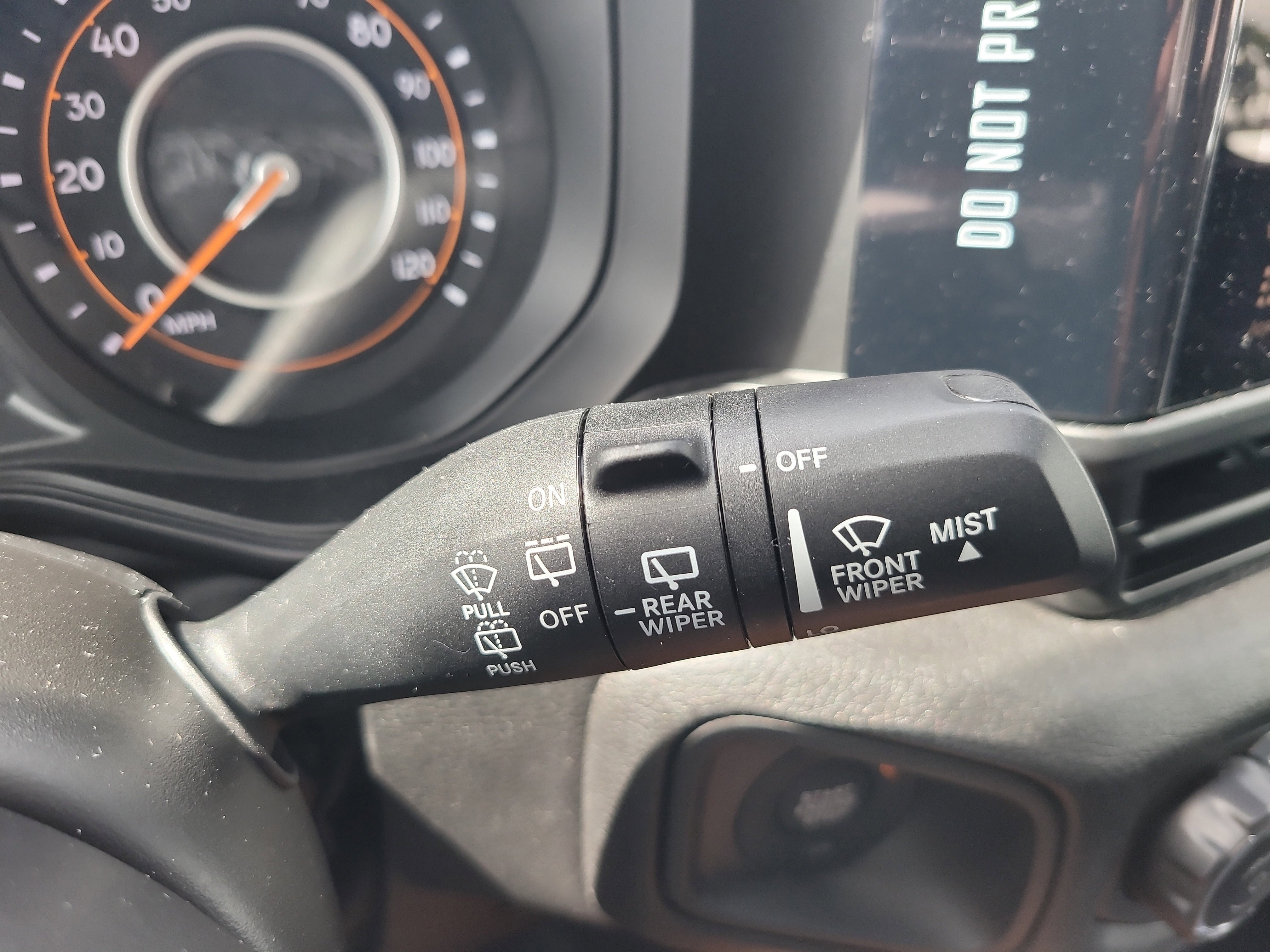 Used 2025 Jeep Wrangler Willys image 27