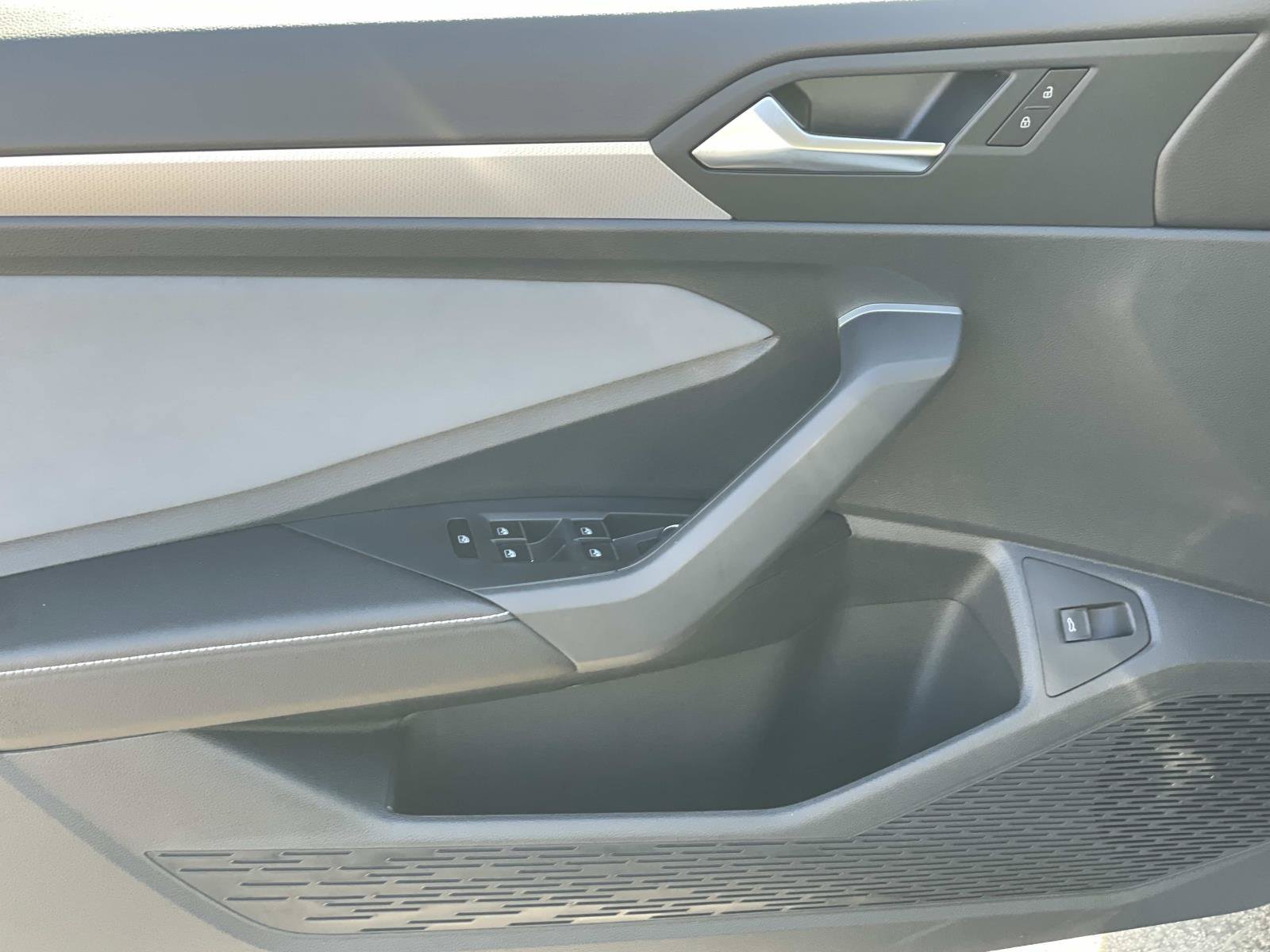 New 2027 Volkswagen Jetta SE FWD image 23