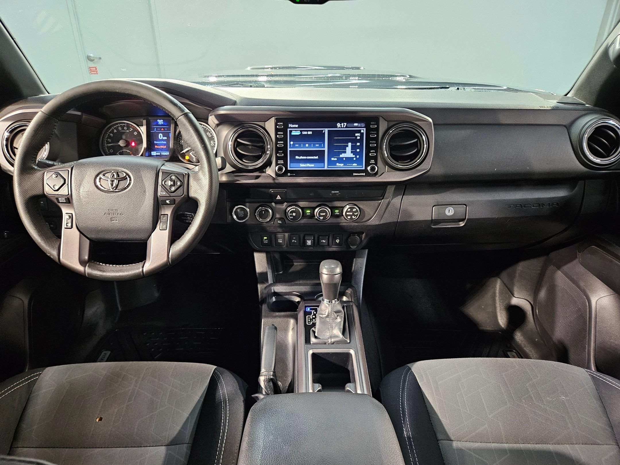 Used 2020 Toyota Tacoma TRD Sport w/ Technology Package AWD/4WD image 10