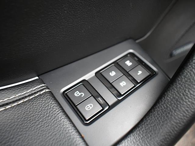 Used 2017 Jaguar F-PACE R-Sport image 13