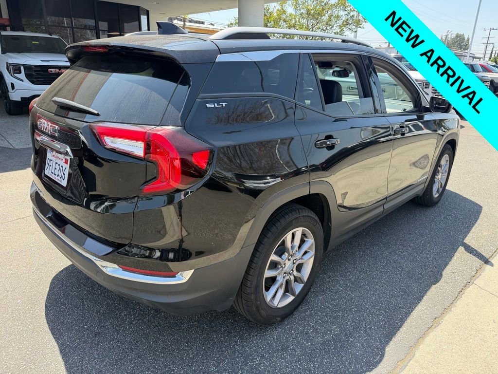 Used 2022 GMC Terrain SLT image 3