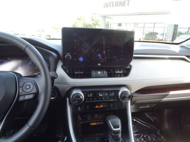 Used 2025 Toyota RAV4 Limited w/ Advanced Technology Package image 27