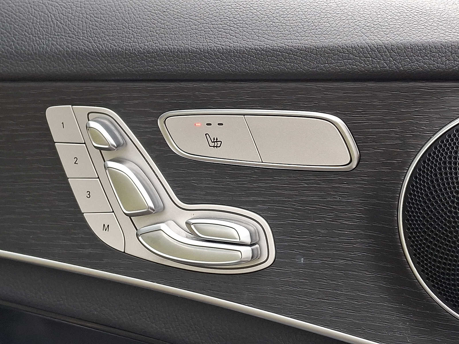 Certified 2021 Mercedes-Benz C 300 4MATIC Sedan image 23