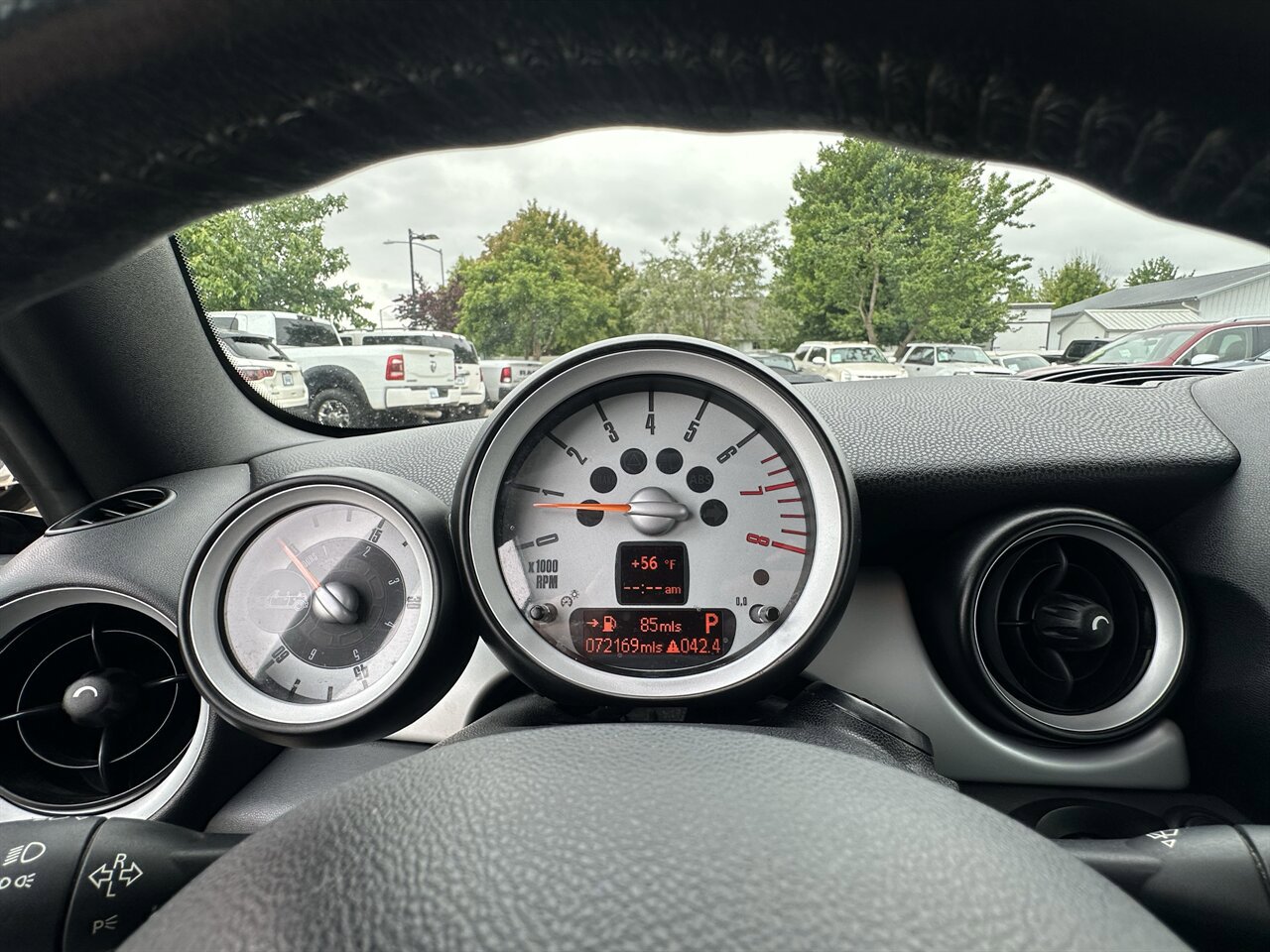 Used 2010 MINI Cooper Convertible FWD image 28