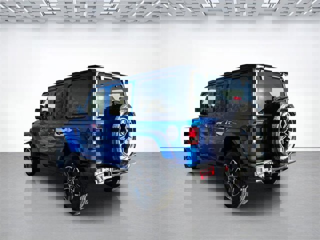 Used 2023 Jeep Wrangler Sahara image 6