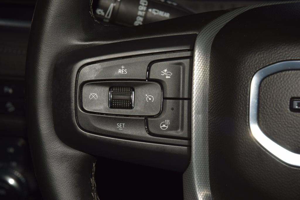 Used 2024 GMC Yukon XL Denali AWD/4WD image 39