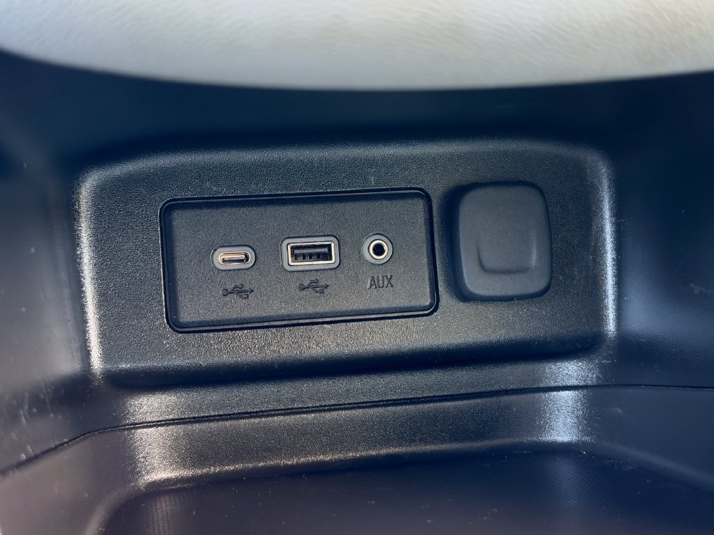 Used 2020 Chevrolet Equinox LT AWD/4WD image 25