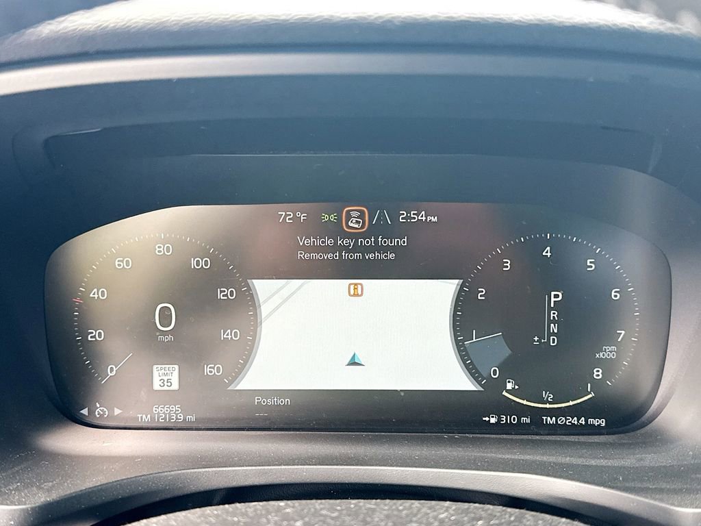 Used 2019 Volvo S60 T5 Momentum w/ Multimedia Package image 13