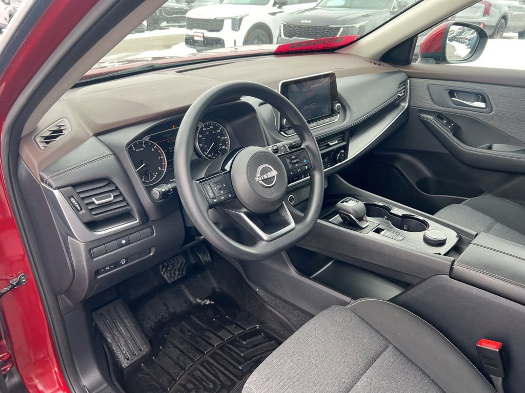 Certified 2023 Nissan Rogue SV AWD/4WD image 6