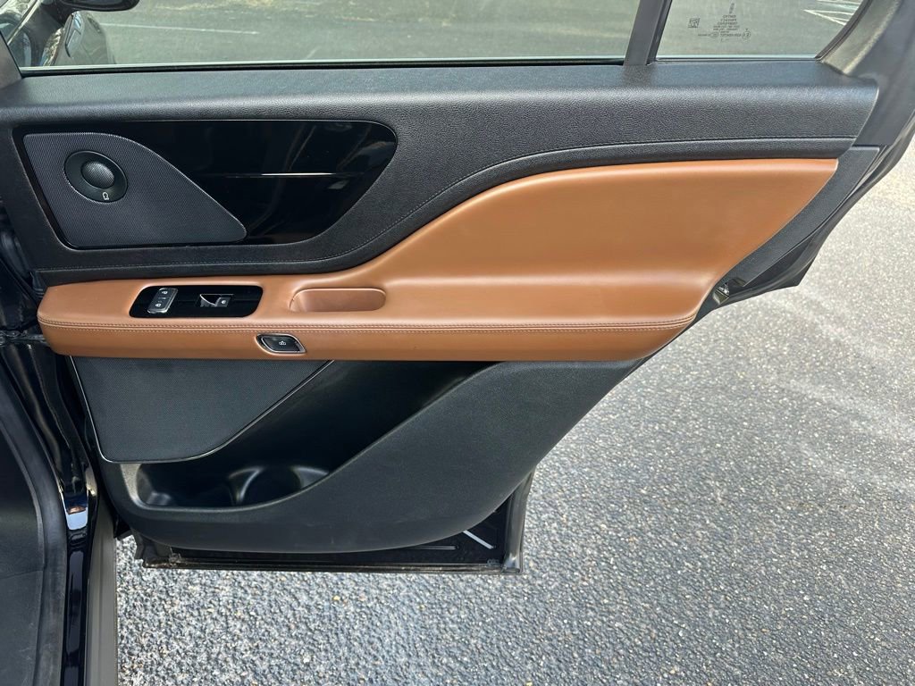 Used 2023 Lincoln Aviator Reserve w/ Equipment Group 201A RWD image 20