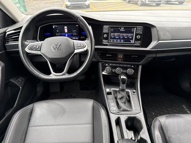 Used 2022 Volkswagen Jetta SE image 14
