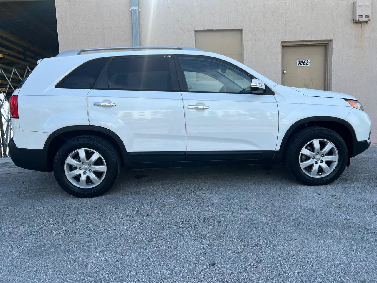 Used 2013 Kia Sorento LX w/ Convenience Pkg FWD image 15