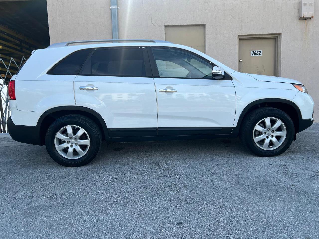 Used 2013 Kia Sorento LX w/ Convenience Pkg image 15