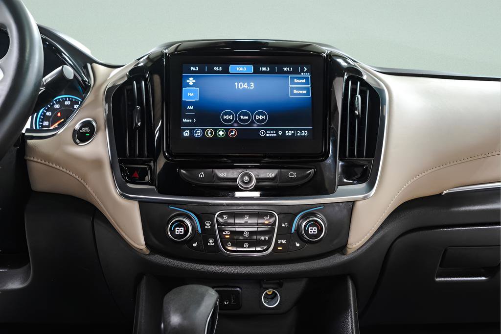 Used 2023 Chevrolet Traverse LT FWD image 14