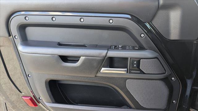 Used 2021 Land Rover Defender 90 X image 11