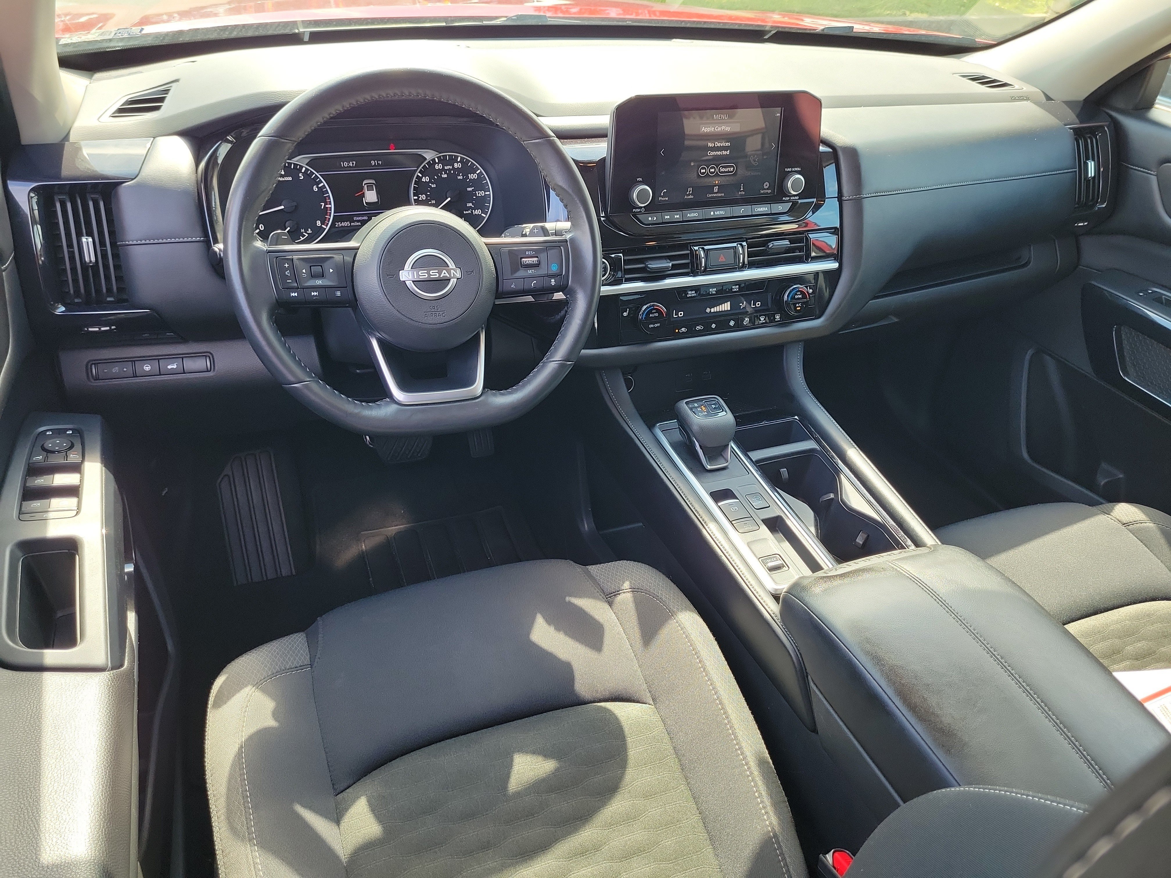 Certified 2024 Nissan Pathfinder SV w/ SV Premium Package FWD image 17