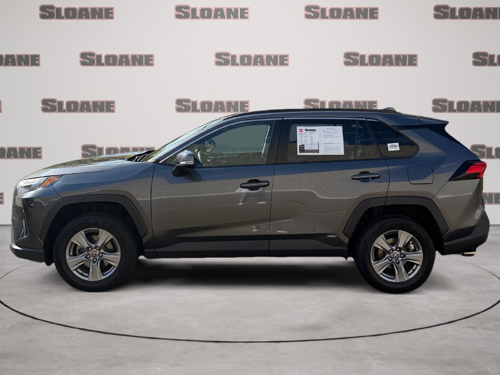 Used 2022 Toyota RAV4 XLE w/ Convenience Package AWD/4WD image 2