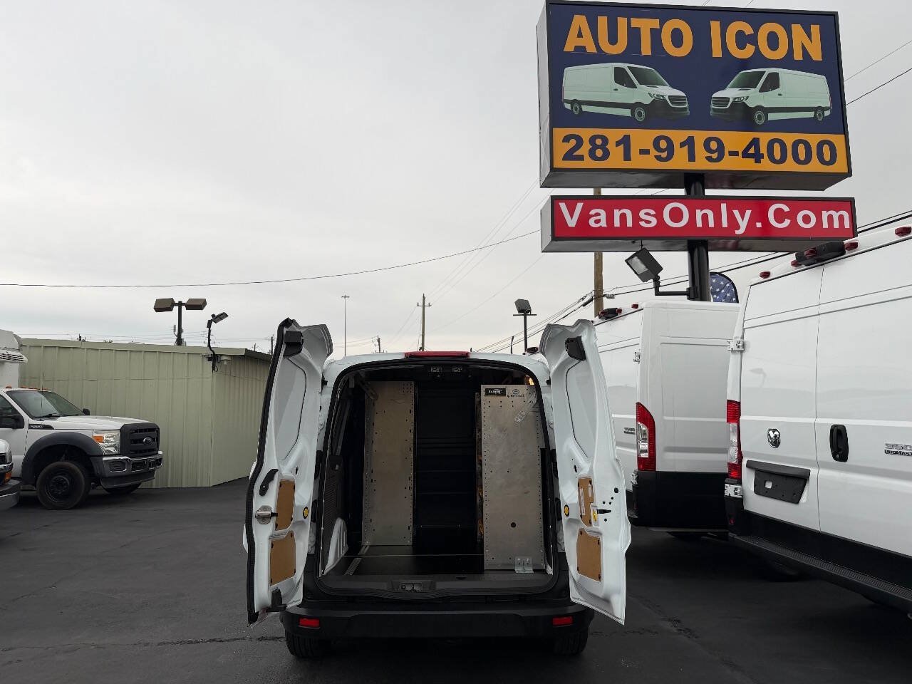 Used 2023 Ford Transit Connect XL FWD image 13