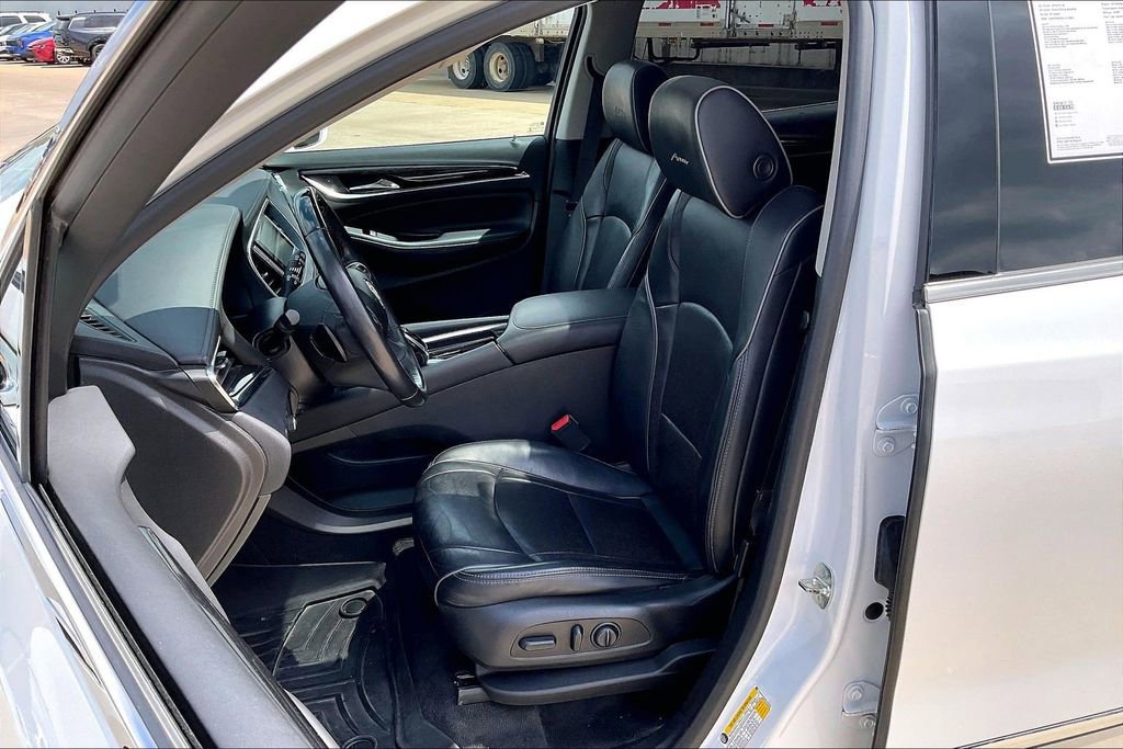 Used 2019 Buick Enclave Avenir w/ LPO, Cargo Package FWD image 24