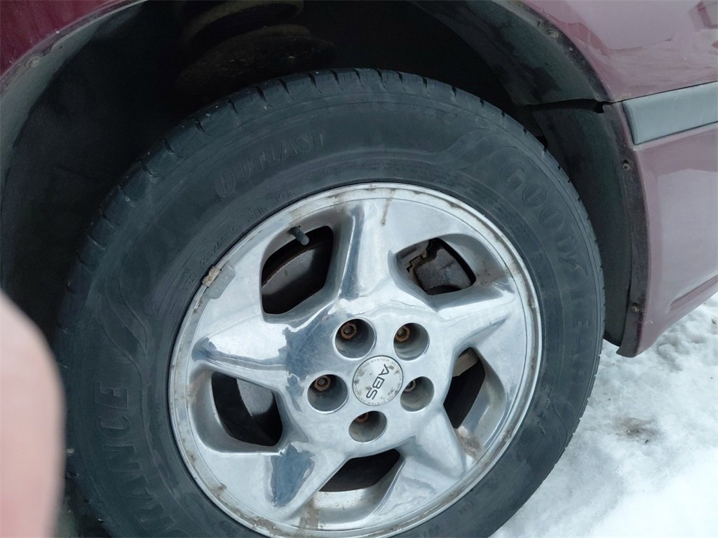 Used 2001 Chevrolet Impala Base w/ Preferred Equipment Group image 13