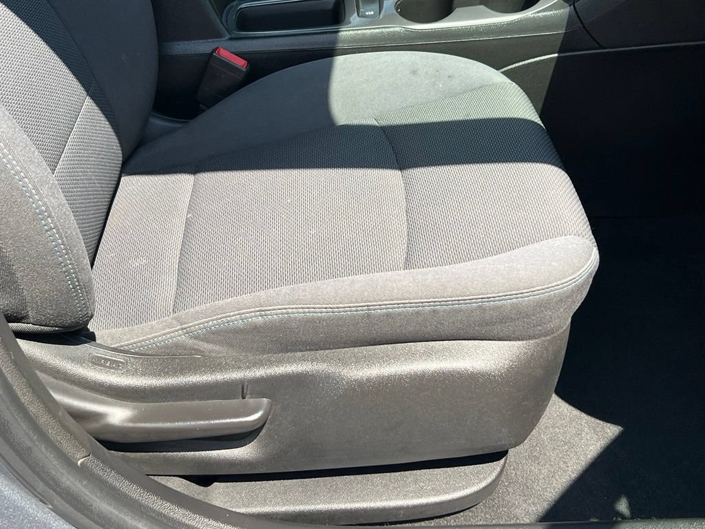 Certified 2019 Chevrolet Cruze LT FWD image 17