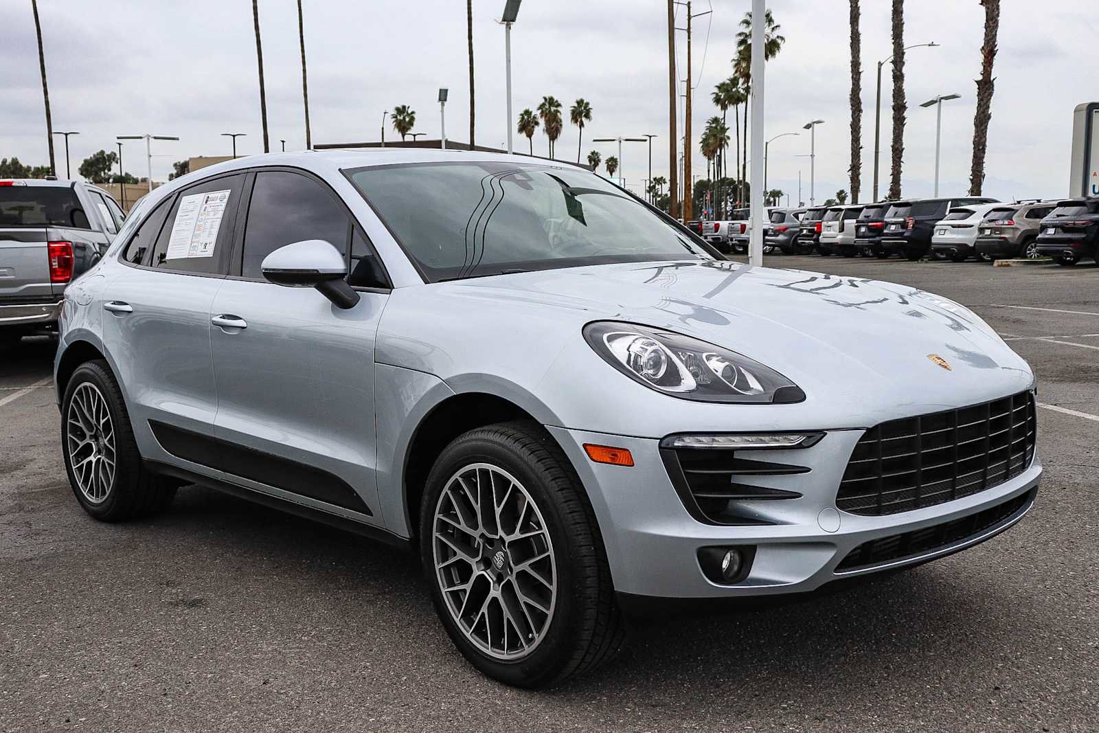 Used 2017 Porsche Macan image 3