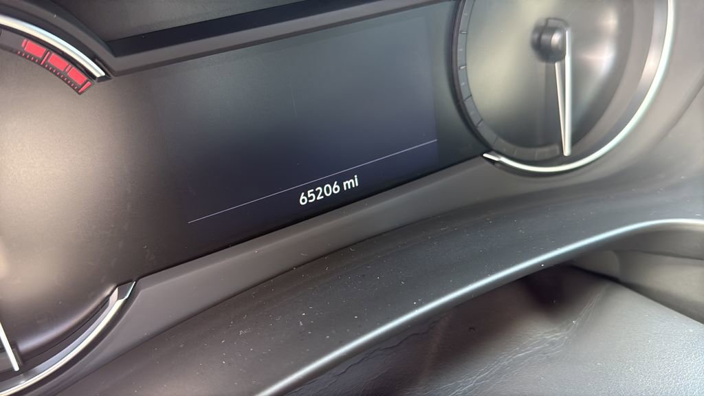 Used 2023 Cadillac XT4 Premium Luxury image 10