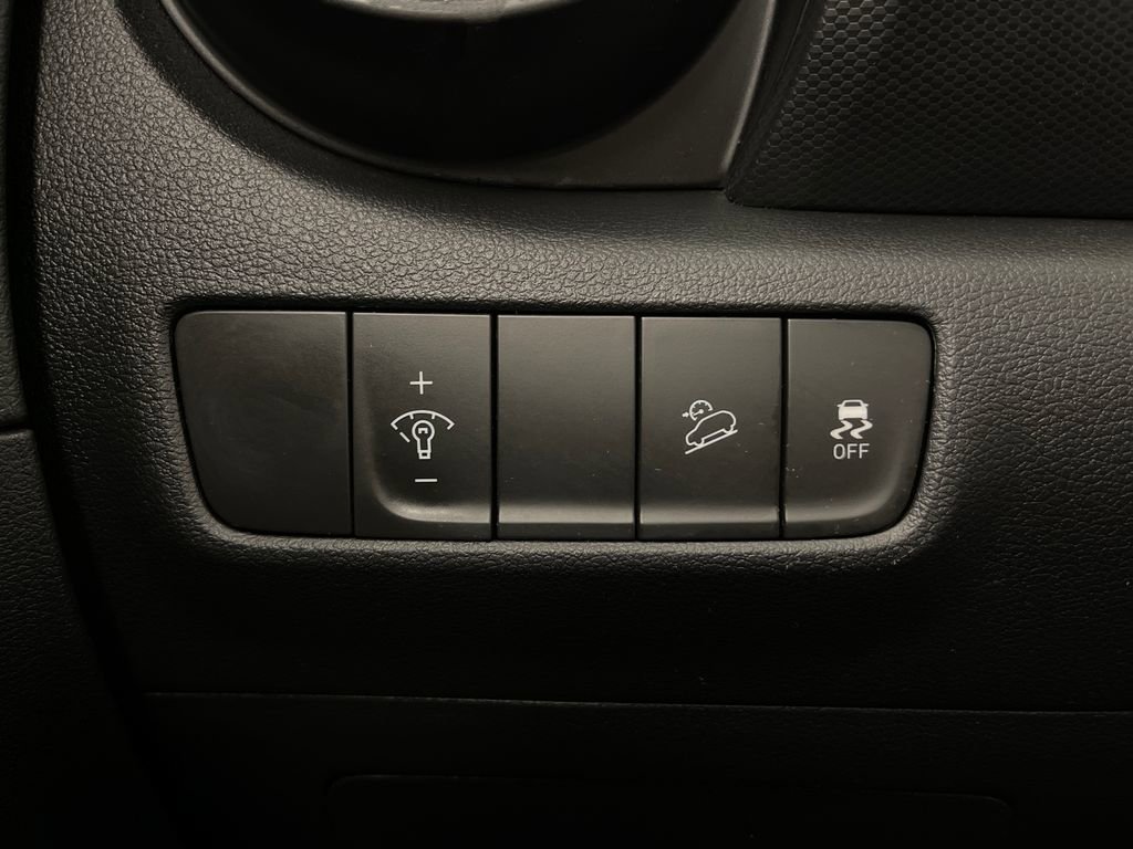 Used 2022 Hyundai Kona SEL FWD image 30