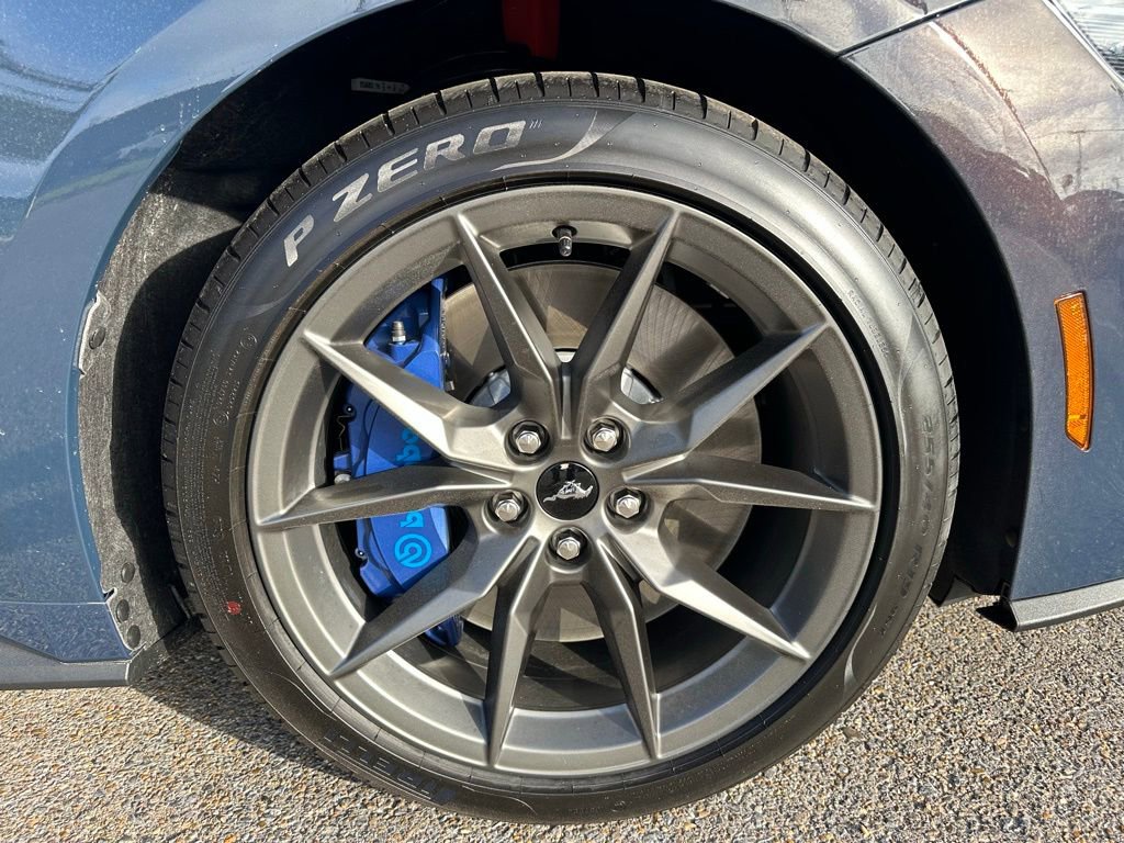 New 2025 Ford Mustang Dark Horse image 24