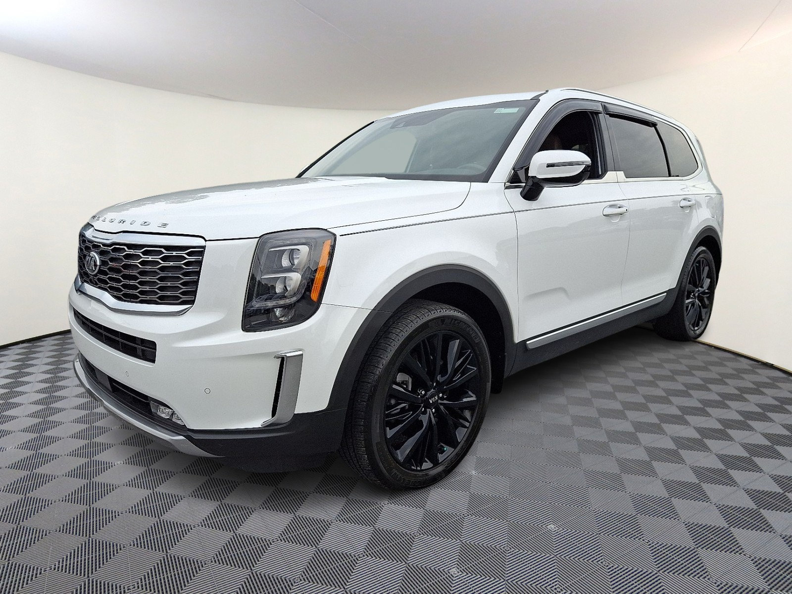 Used 2020 Kia Telluride SX w/ SX Prestige Package AWD/4WD image 3
