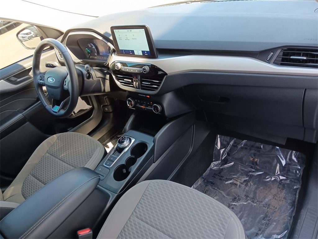 Used 2022 Ford Escape SE image 29