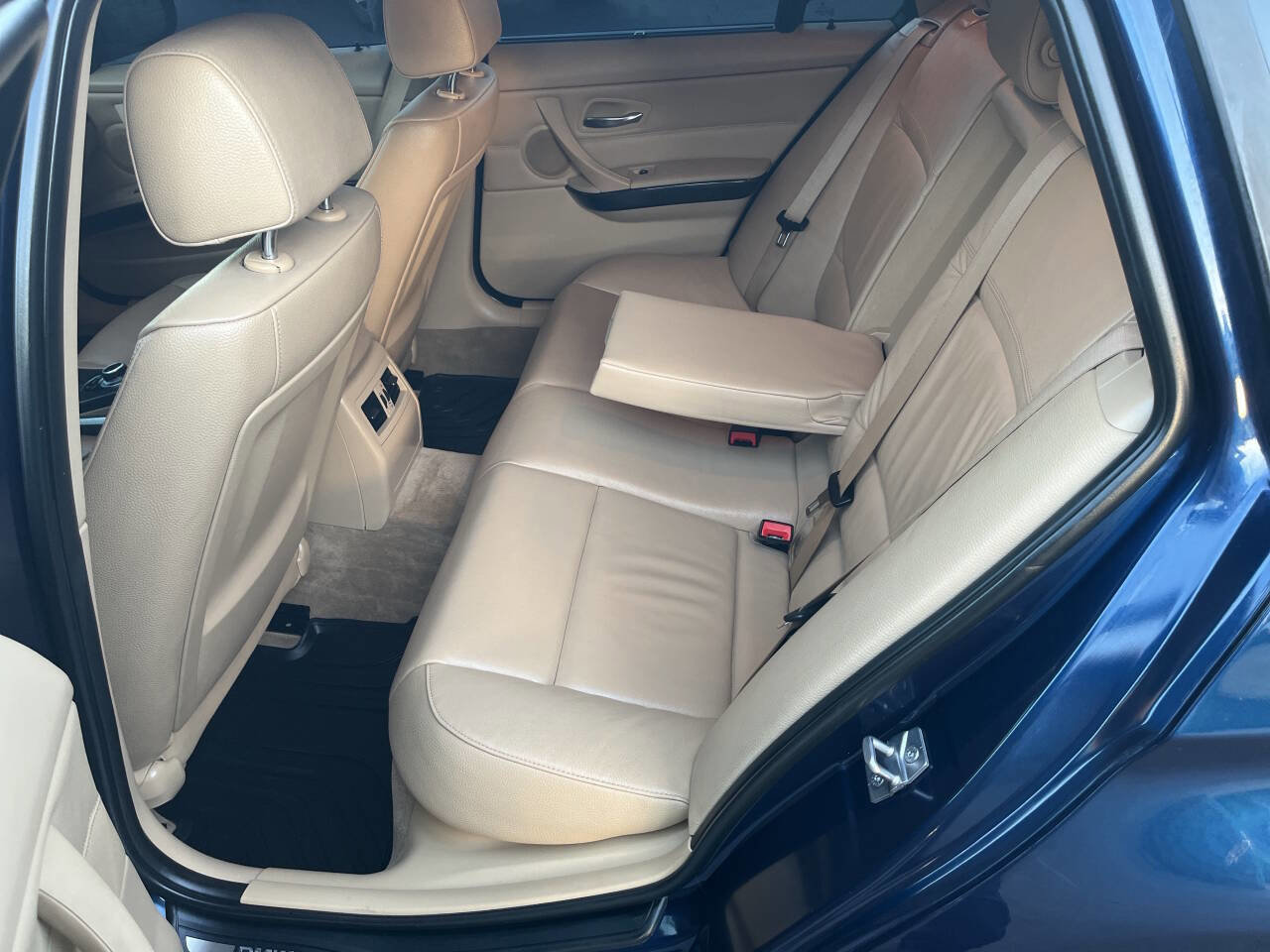 Used 2012 BMW 328i Wagon image 11