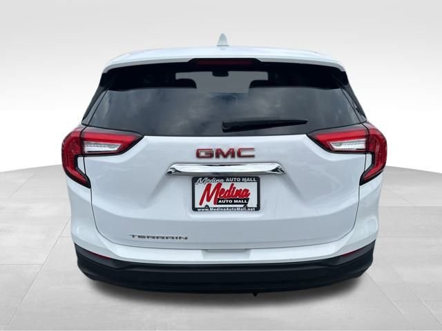 Used 2022 GMC Terrain SLE image 7