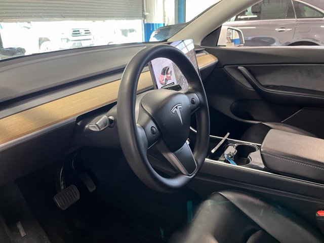 Used 2020 Tesla Model Y Long Range AWD/4WD image 23