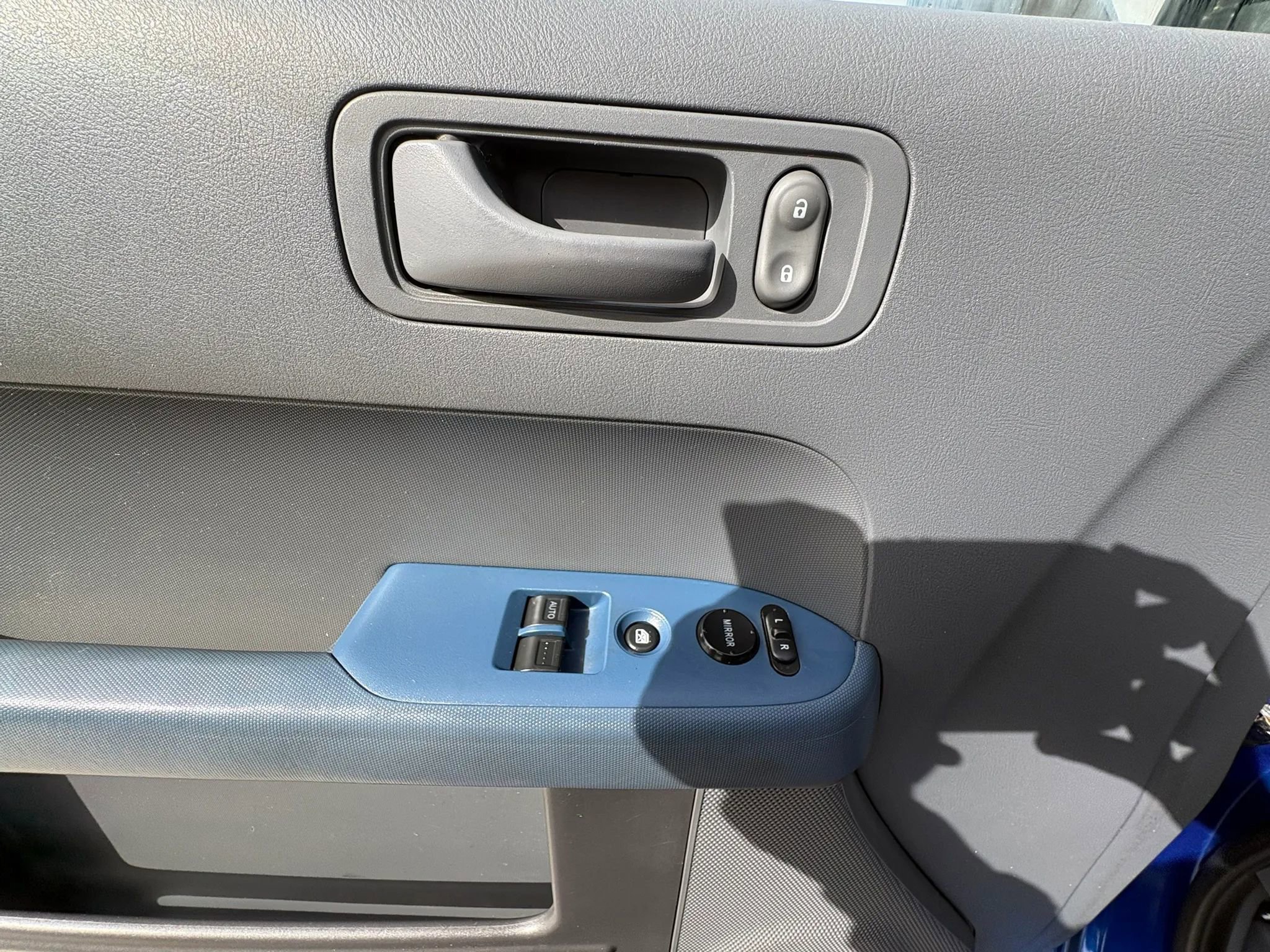 Used 2004 Honda Element EX image 14