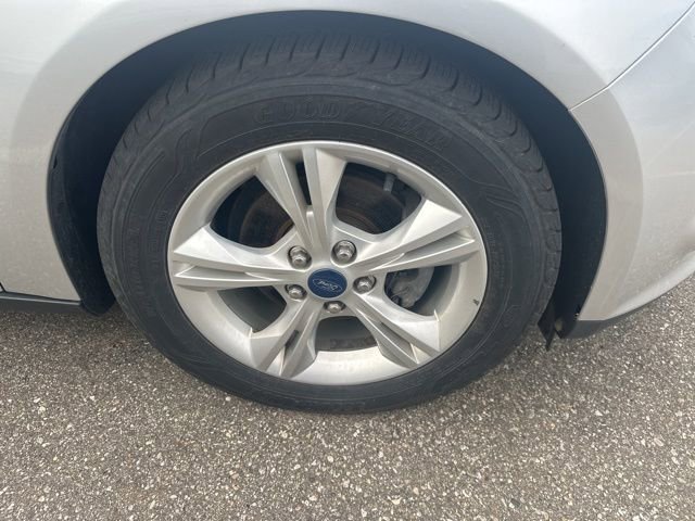 Used 2013 Ford Focus SE FWD image 9