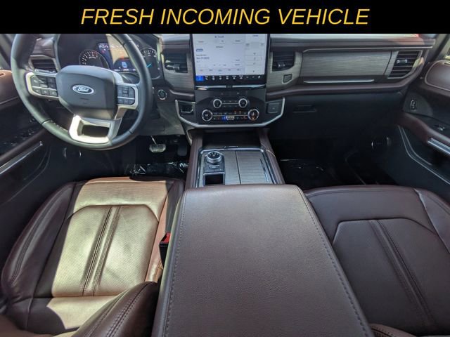 Used 2022 Ford Expedition Limited image 12